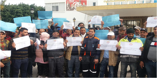 المنستير وسيدي بوزيد: أعوان البلديات يحتجون على اتحاد الشغل