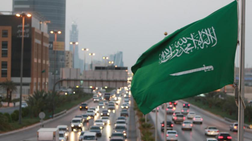 السعودية: جوائز مالية قيمة للباقين في منازلهم