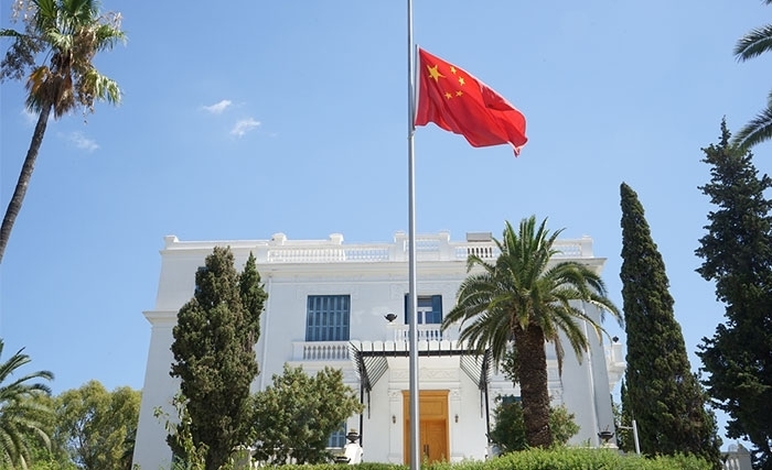 هبة من الصين والسفير يتبرع بنصف مرتبه مساندة لتونس