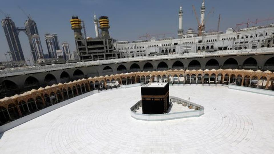 كورونا في السعودية: تعليق التواجد والصلاة في ساحات الحرمين الشريفين