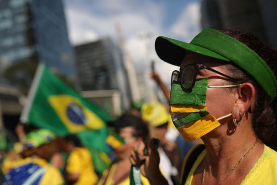 البرازيل تستنجد بالعصابات ضد كورونا