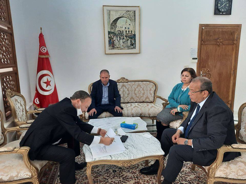 الاتحاد التونسي للصناعة والتجارة والصناعات التقليدية تونس الآن tunisnow.tn تونس tunisnow.tnتونس الآن