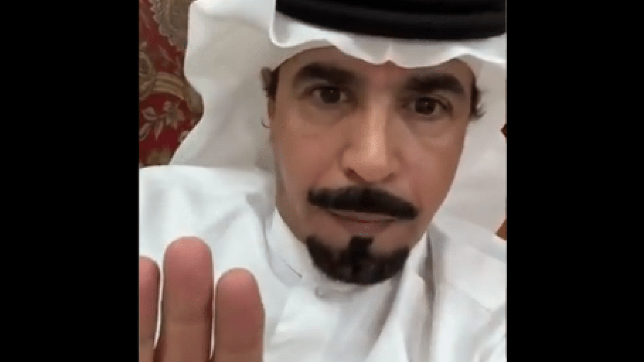 إعلامي سعودي منفلت يدعو نتنياهو إلى حرق الفلسطينيين وتأديبهم ويعتبر 