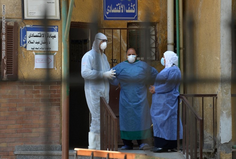 حرب بين وزارة الصحة المصرية ونقابة الأطباء وهذه هي الأسباب