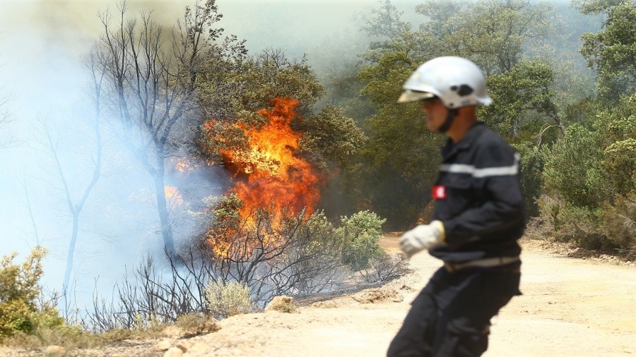 إطفاء 72 حريقا في يوم واحد في تونس