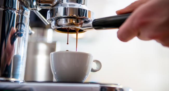 وزارة التجارة : تحرير أسعار الشاي والقهوة  في المقاهي