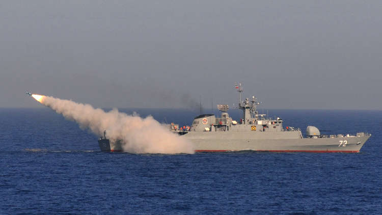  خلال مناورات بحرية: 19 قتيلا في استهداف سفينة حربية إيرانية بـ