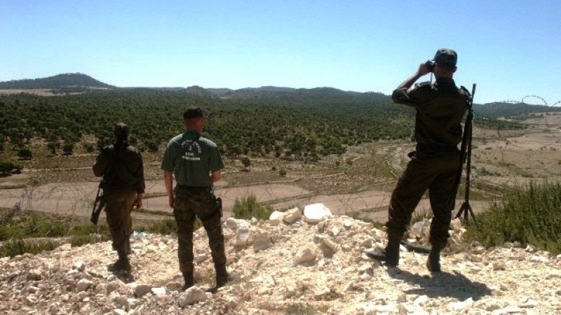 إيقاف 4 أجانب تسللوا إلى تونس عبر الحدود مع الجزائر