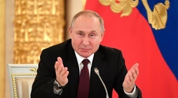 شاهد:بوتين يكشف عن مكتبه “السري” للصحفيين