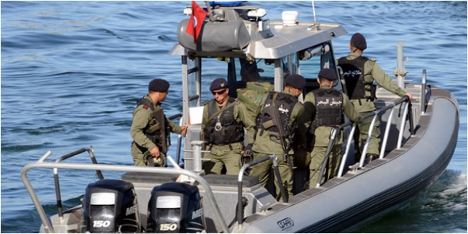 جيش البحر يضبط مركبا ليبيا في منطقة الصيد الخاصة التونسية
