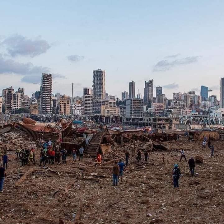 انفجار ميناء بيروت: سباق مع الوقت للعثور على أحياء تحت الأنقاض في أحد المباني