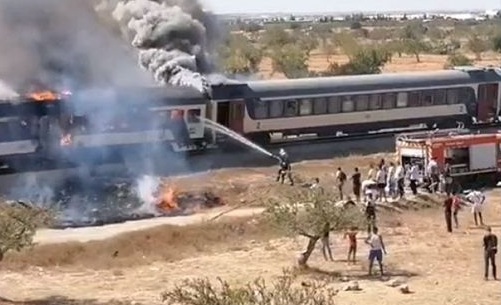 شاهد عيان: حريق القطار افتعله شخصان أو أكثر