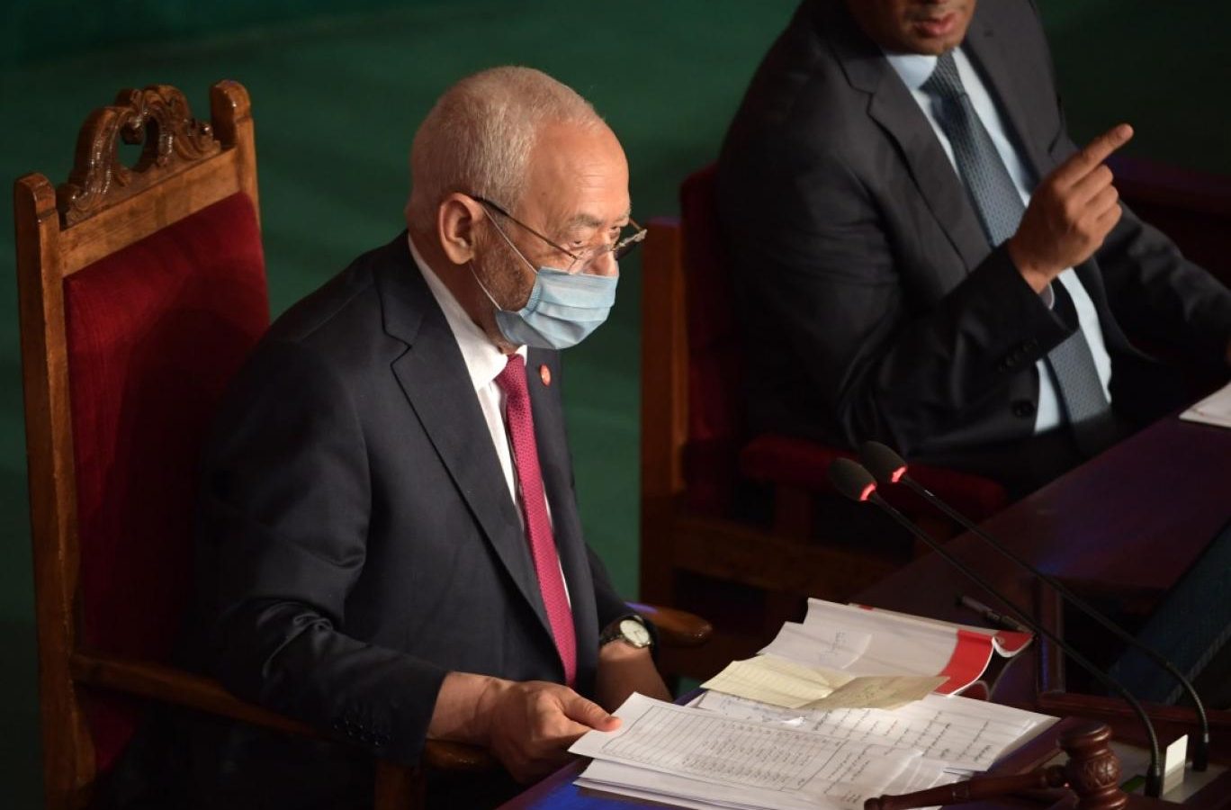 الغنوشي: البرلمان مصدر السلطة وهو قادر على منح الثقة وسحبها