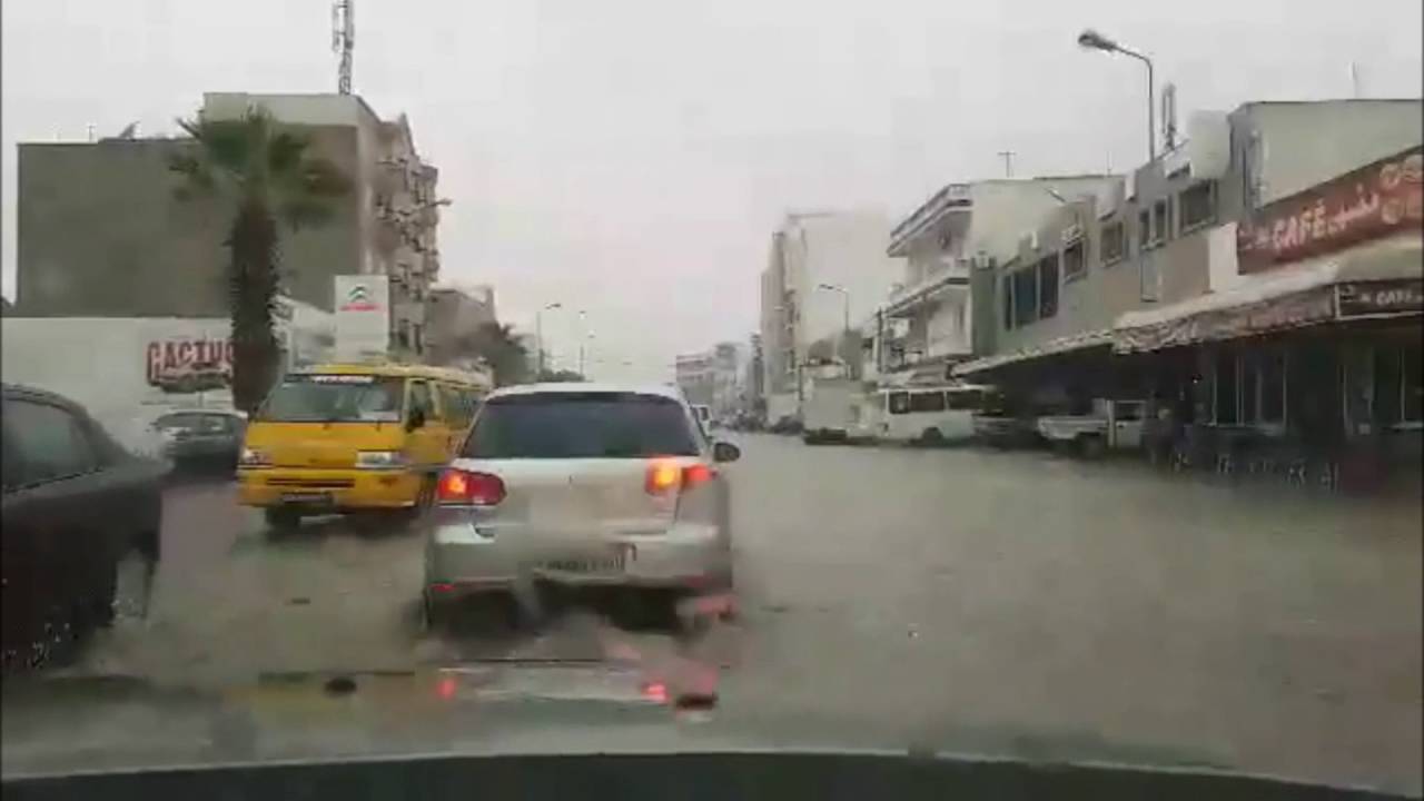 شاهد الفيديو/ أمطار غزيرة الآن في باجة