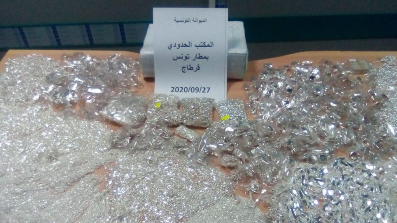 مطار تونس قرطاج/ حجز 31.4 من الفضة لدى عوني أمن الطائرات