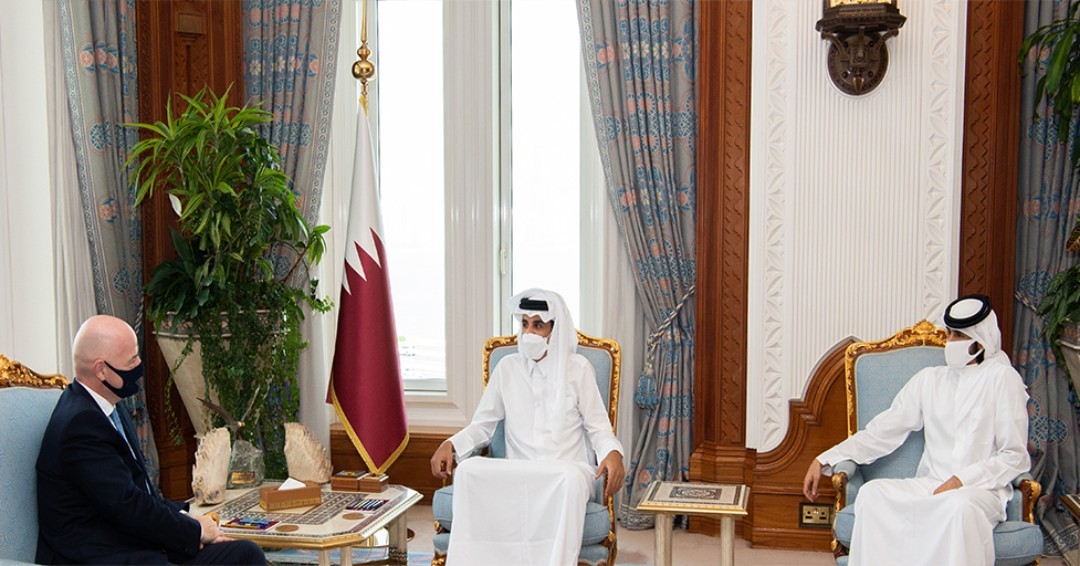 الشيخ تميم يبحث مع انفانتينو الاستعدادات لاستضافة قطر كأس العالم 2022