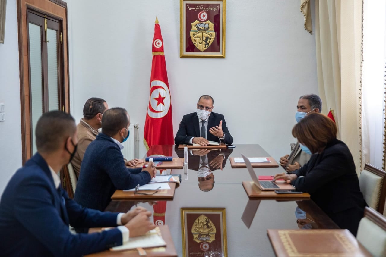رئيس الحكومة يستقبل وفدا عن الاتحاد التونسي للإعلام الجمعياتي