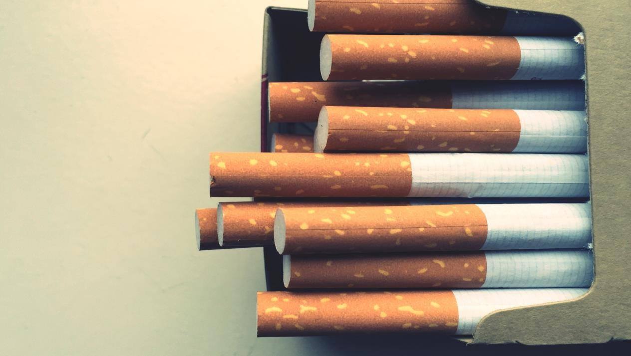 منظمة الصحة العالمية: حرب ضد كورونا وضد التدخين أيضا
