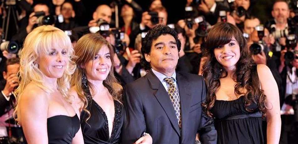 فيديو اعتداء مارادونا بالضرب على حبيبته يعود إلى الواجهة بعد وفاته