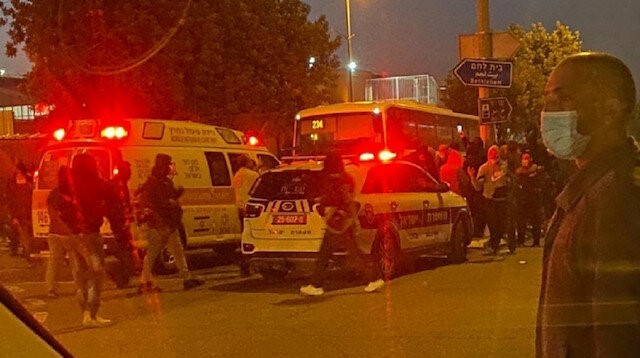 القدس: سائق حافلة فلسطيني يتسبب في وفاة عامل دهسا (فيديو)