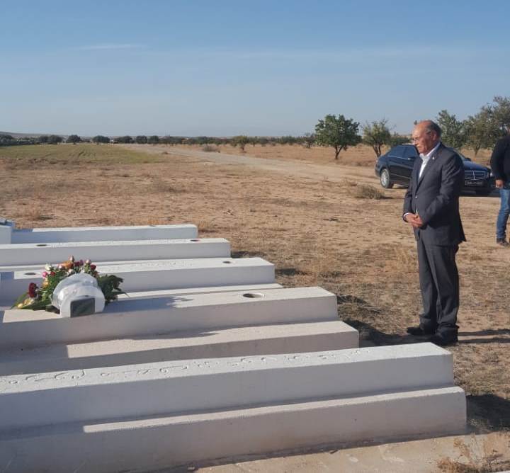 زار قبر البوعزيزي في سيدي بوزيد: المرزوقي يؤكد أن الثورة حققت معجزة (فيديو)