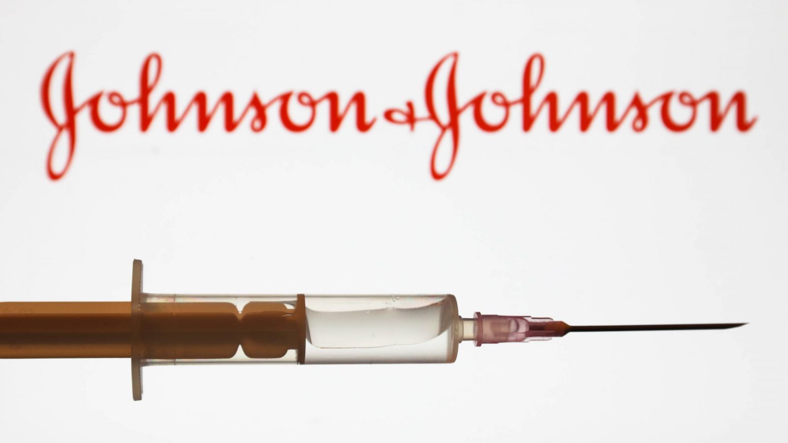مديرة بوزارة الصحة تطمئن بخصوص لقاح “جونسون آند جونسون”
