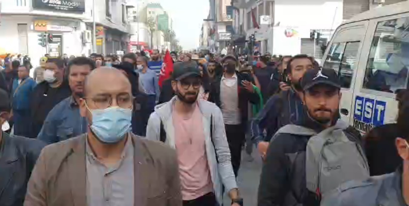 انطلاق مسيرة في اتجاه شارع الحبيب بورقيبة بالعاصمة