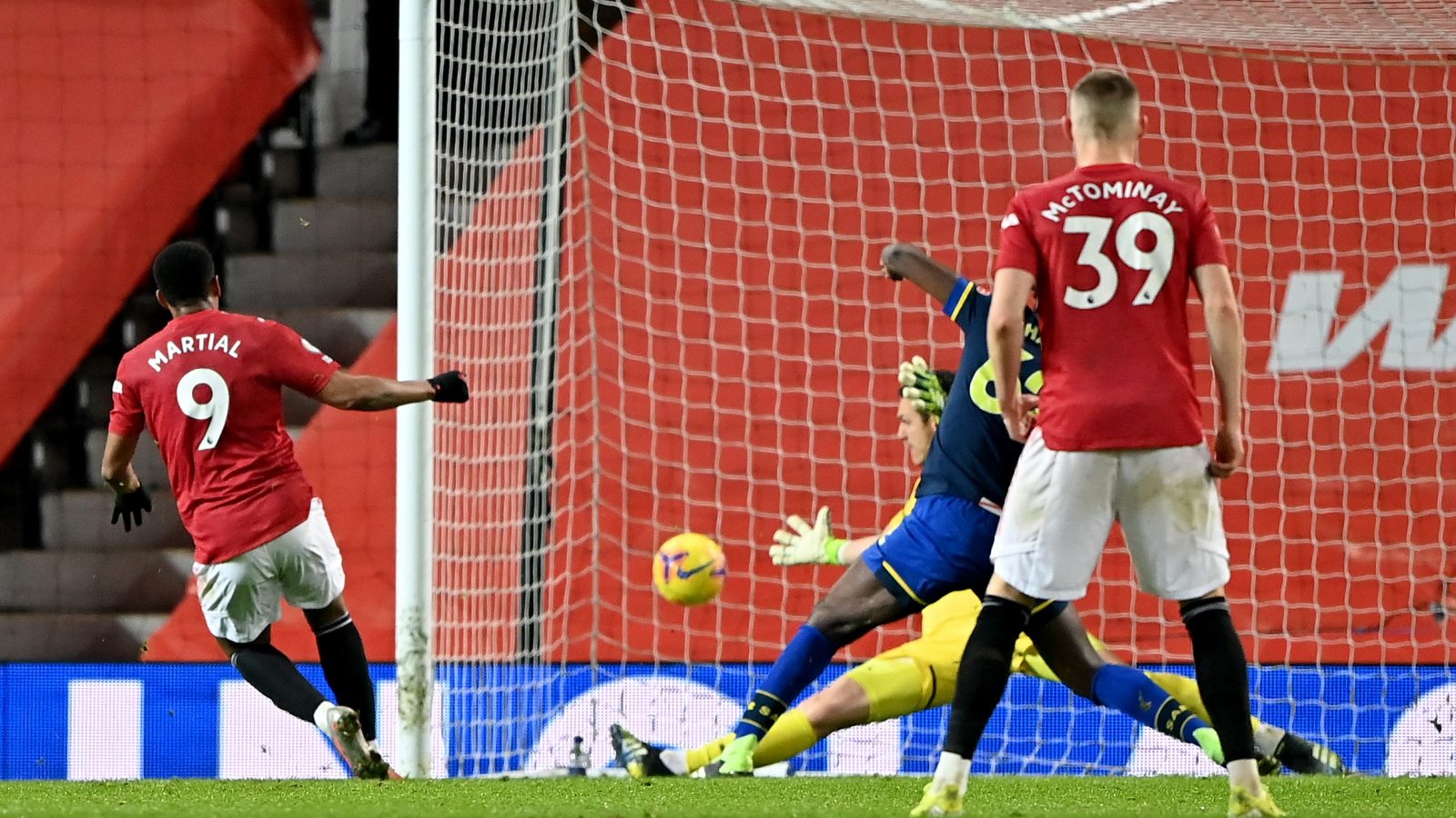 مانشستر يونايتد يسحق ساوثهامبتون (9-0) للمرة الثانية في تاريخه (صور)