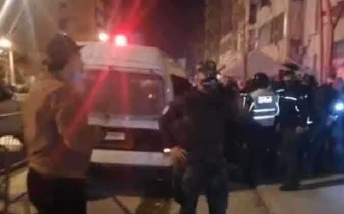 اعتداء ثلاثي على الصحفيين أثناء فض اعتصام الدستوري الحر