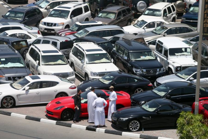 دولة عربية تمنع استيراد السيارات المستعملة