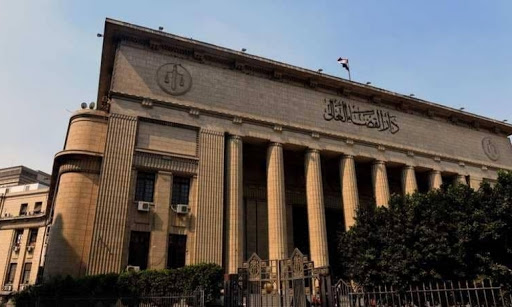 في سابقة من نوعها/ قاض مصري يُصدر حكما ضدّ نفسه