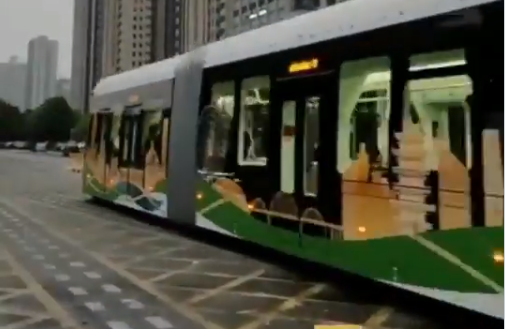 بالفيديو: الصين تختبر قطار “المسارات الافتراضية”