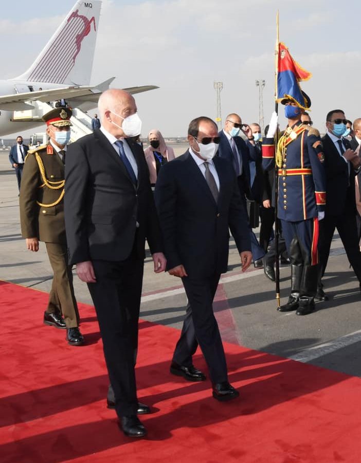 عبد الفتاح السيسي في استقبال الرئيس قيس سعيد (صور)
