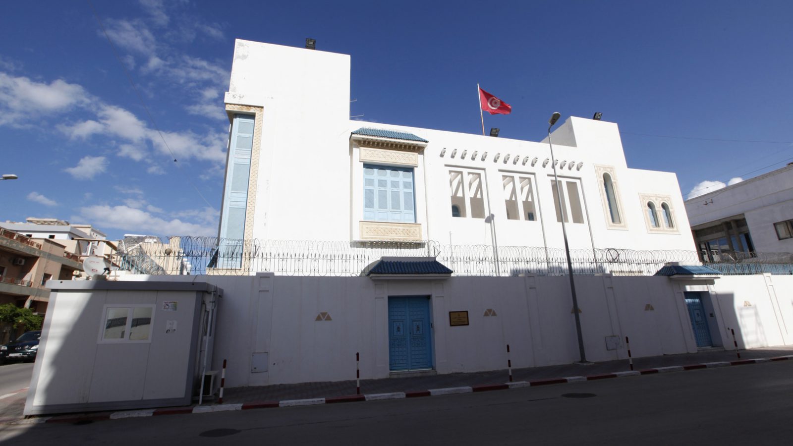 غلق قنصلية تونس في هذه الدولة ، وهذه الاسباب