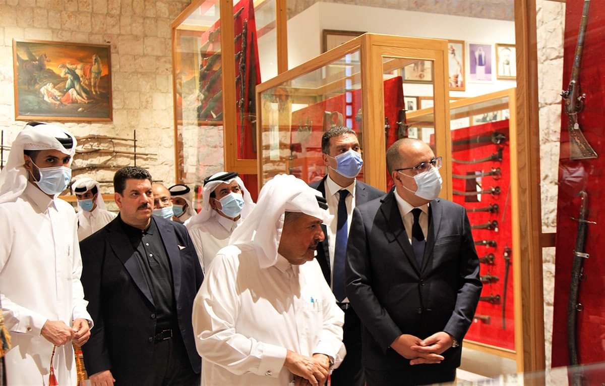 المشيشي يزور متحف الشيخ فيصل في قطر