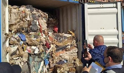 الكرباعي يكشف: مافيا الدولة دفنت النفايات المحروقة بمساكن