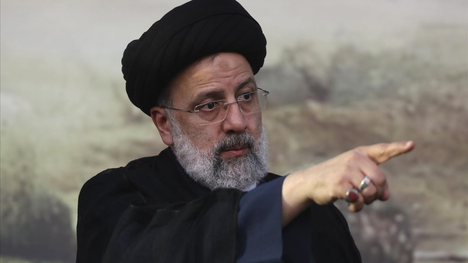 الرئيس الإيراني الجديد/ “عدو الفاسدين” الذي ترأس مؤسسة خيرية ..و”لجنة الموت”