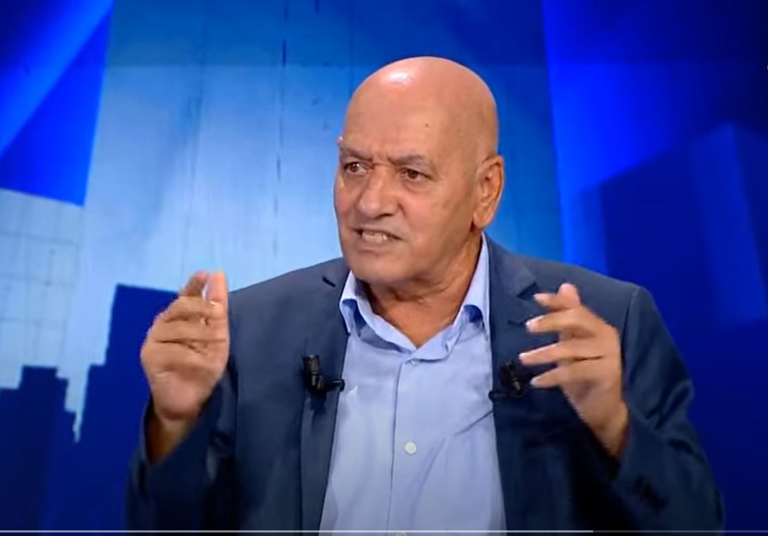حسين العباسي: لا علاقة للمشيشي بالسياسة وهؤلاء أيضا (فيديو)