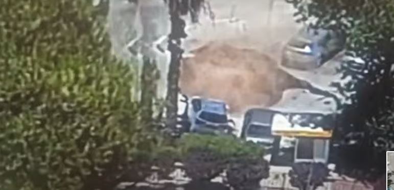 في القدس المحتلة..الأرض تبتلع السيارات (فيديو)