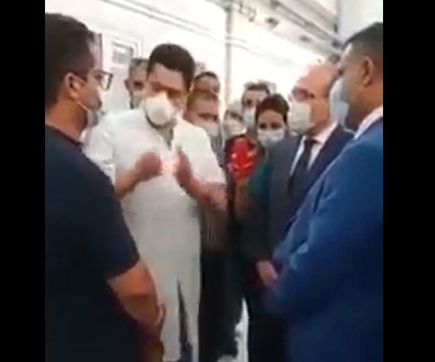 شاهد الفيديو: مناوشة كلامية بين طبيب ووالي سيدي بوزيد بحضور وزير