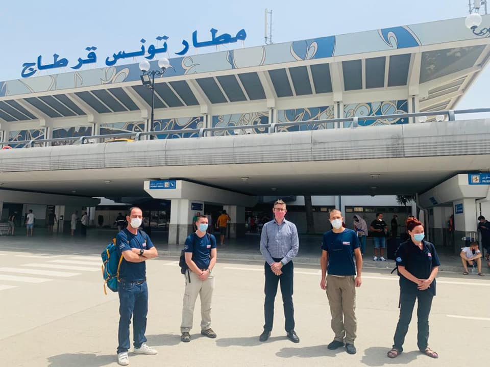 وصول فريق طبي بريطاني إلى تونس للمساعدة على مجابهة الوضع الوبائي