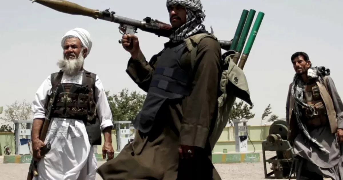 طالبان تعلن سيطرتها على 3بوابات في مطار كابل