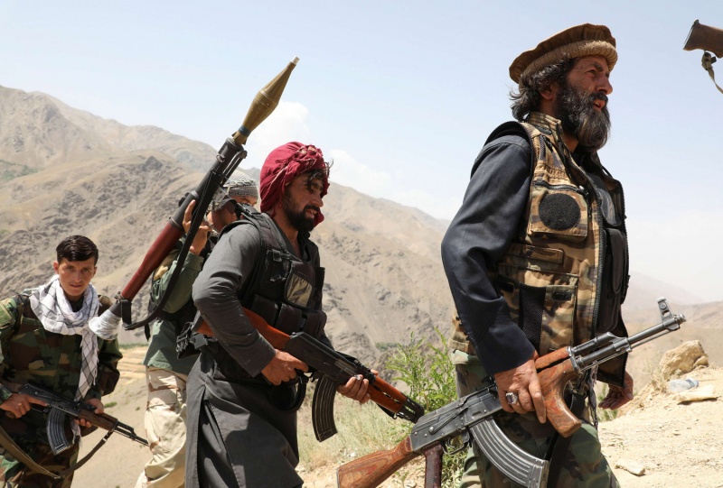“طالبان” على بعد 50 كلم من العاصمة الأفغانية