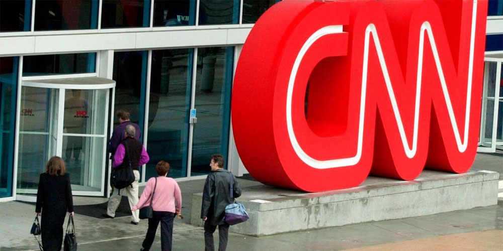 شبكة CNN/ فصل 3 موظفين دخلوا مقرّ العمل دون تلقيح