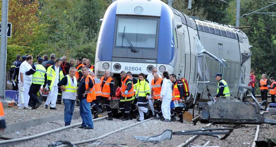 كانوا ممدّدين على السكة/ القطار يقتل 3 مهاجرين بفرنسا