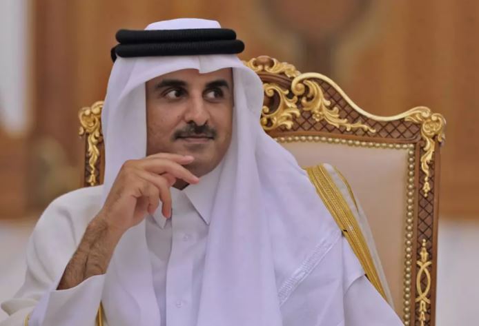 أمير قطر يجري تعديلا على الحكومة