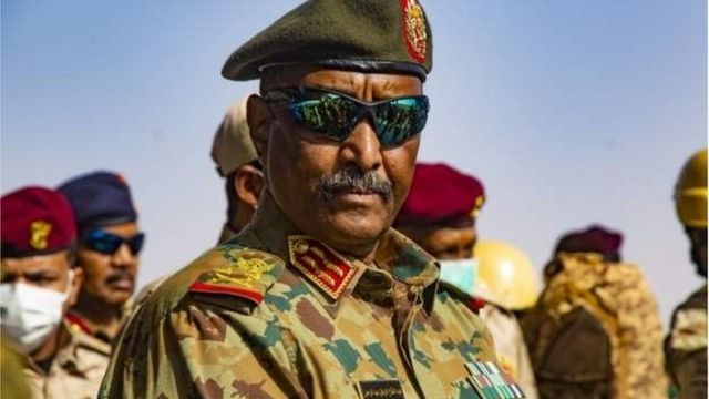 السودان/ البرهان يأمر بالإفراج عن أربعة وزراء