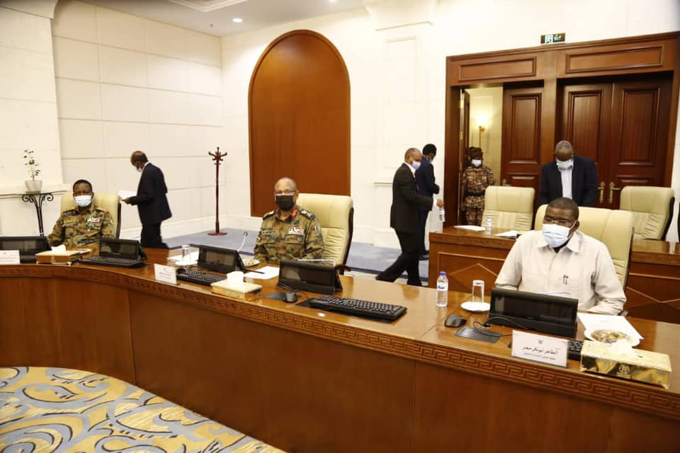 السودان/ مجلس السيادة يتعهّد بتشكيل حكومة مدنية في غضون أيام