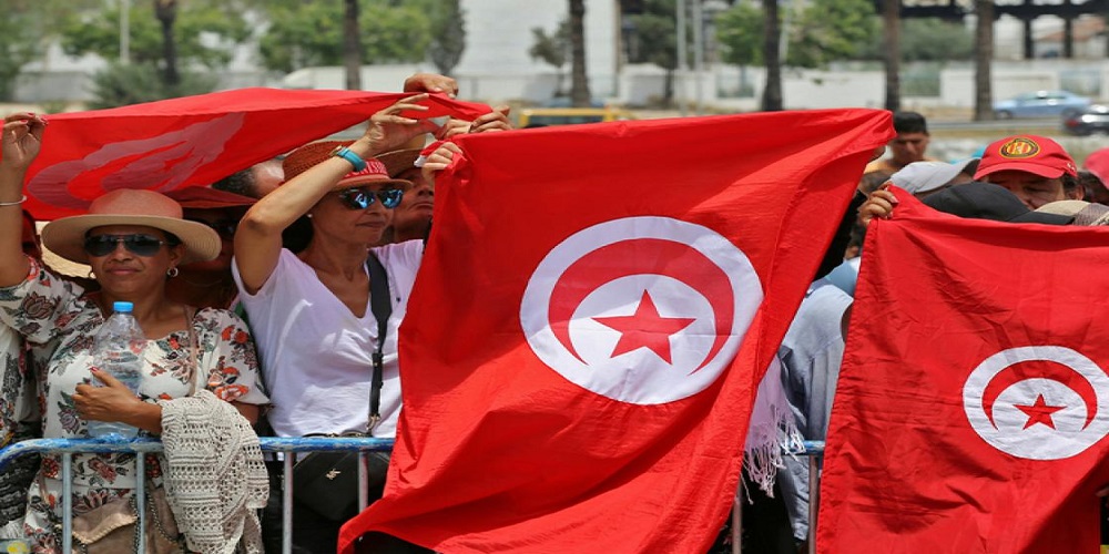 بيان لشخصيات تونسية: الحوار الوطني للعودة إلى الشرعية الدستورية