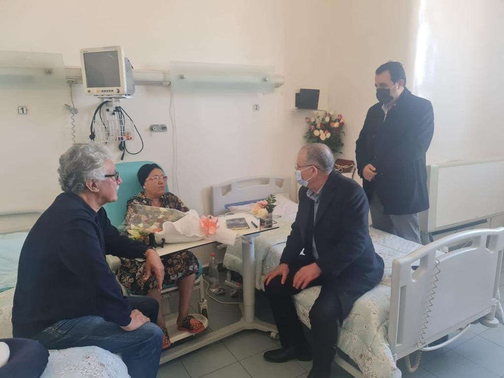 الطبوبي يزور راضية النصراوي في المستشفى العسكري